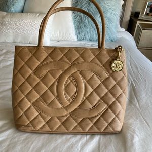 Channel Medallion Tan Quilted Tote